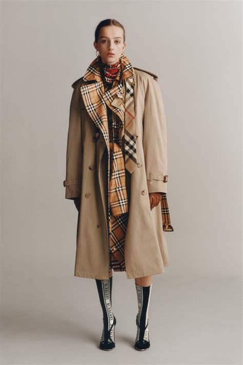 checked lining of burberry trench coats|Burberry trench coat original.